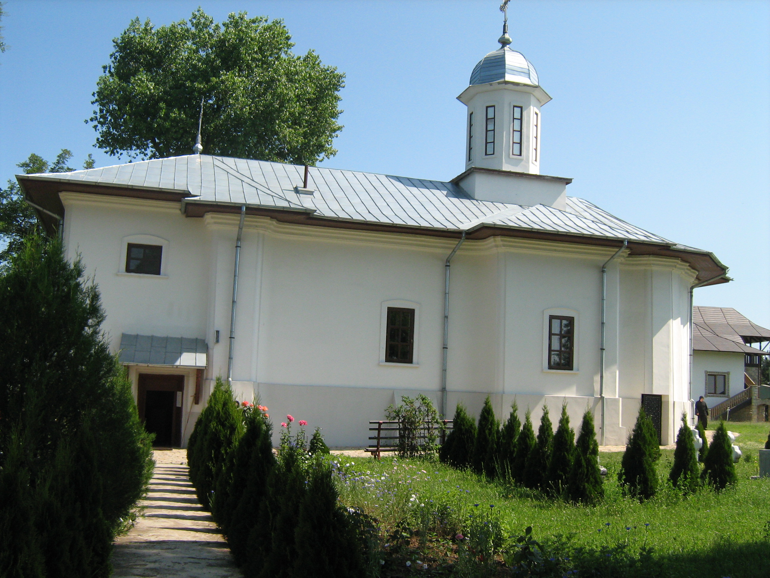 Biserica Adormirea Maicii Domnului de la Mănăstirea Adam