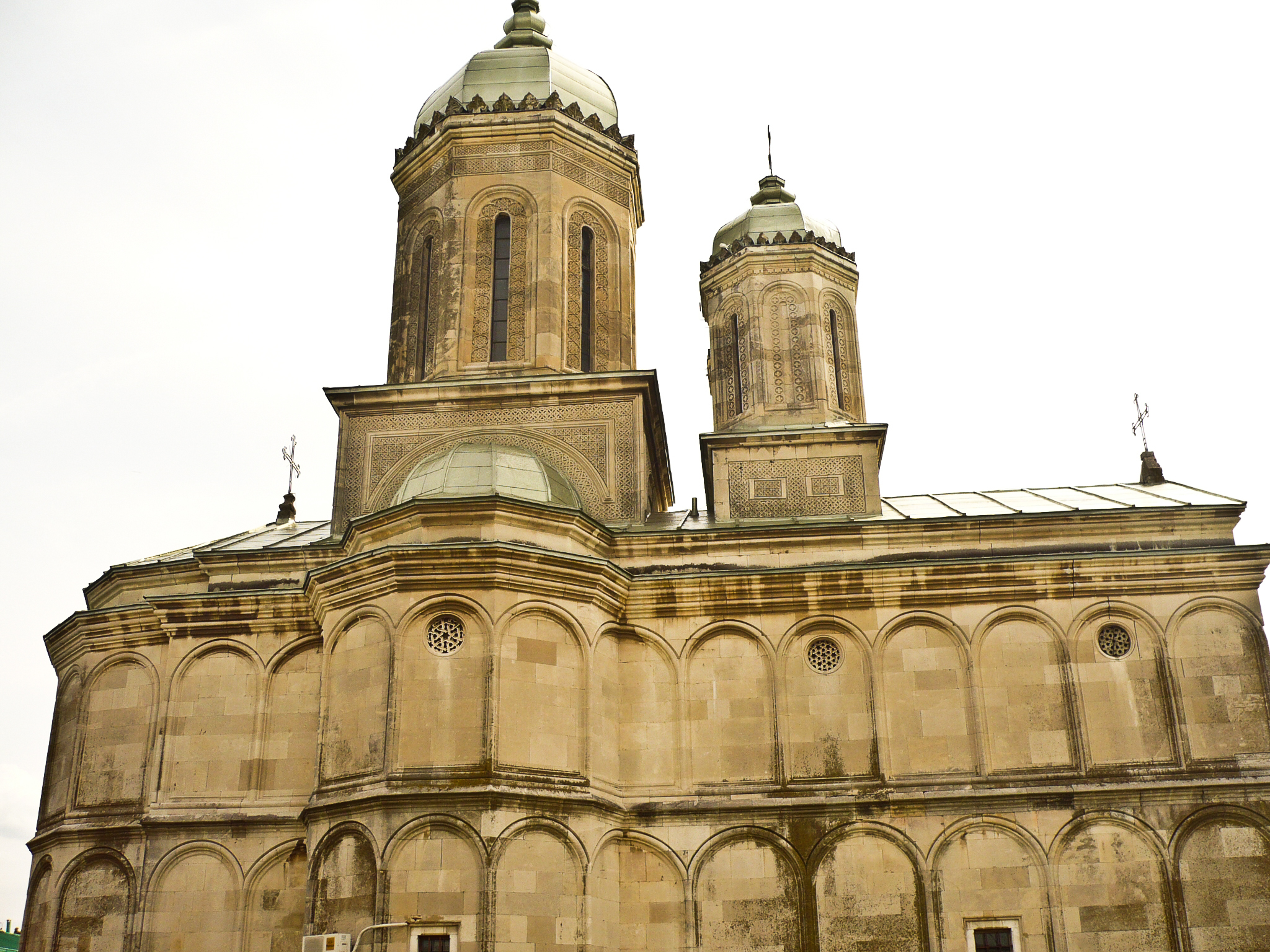 Biserica Mănăstirii Dealu din județul Dâmbovița