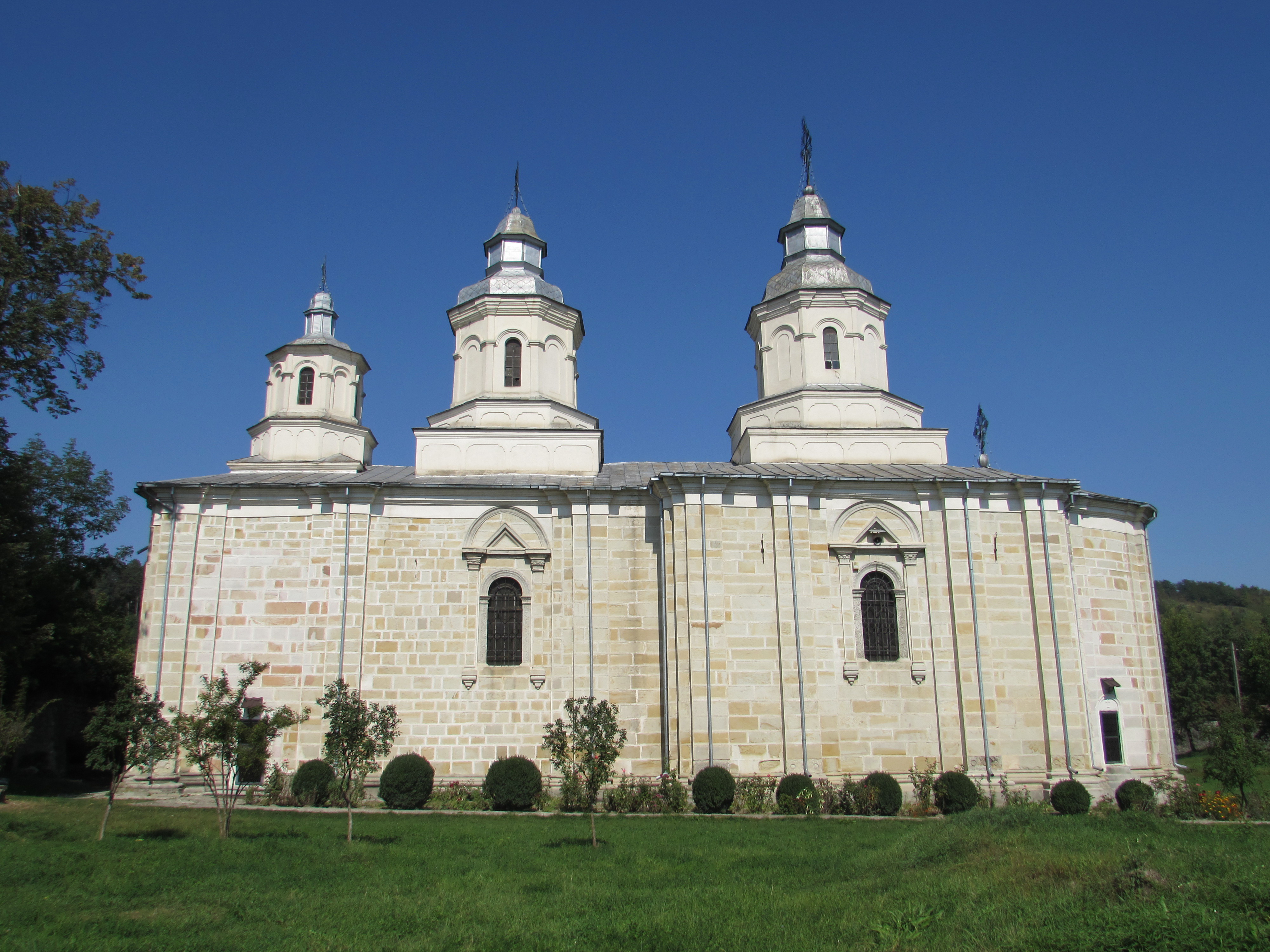 Biserica fostei Mănăstiri Cașin, monument istoric din județul Bacău