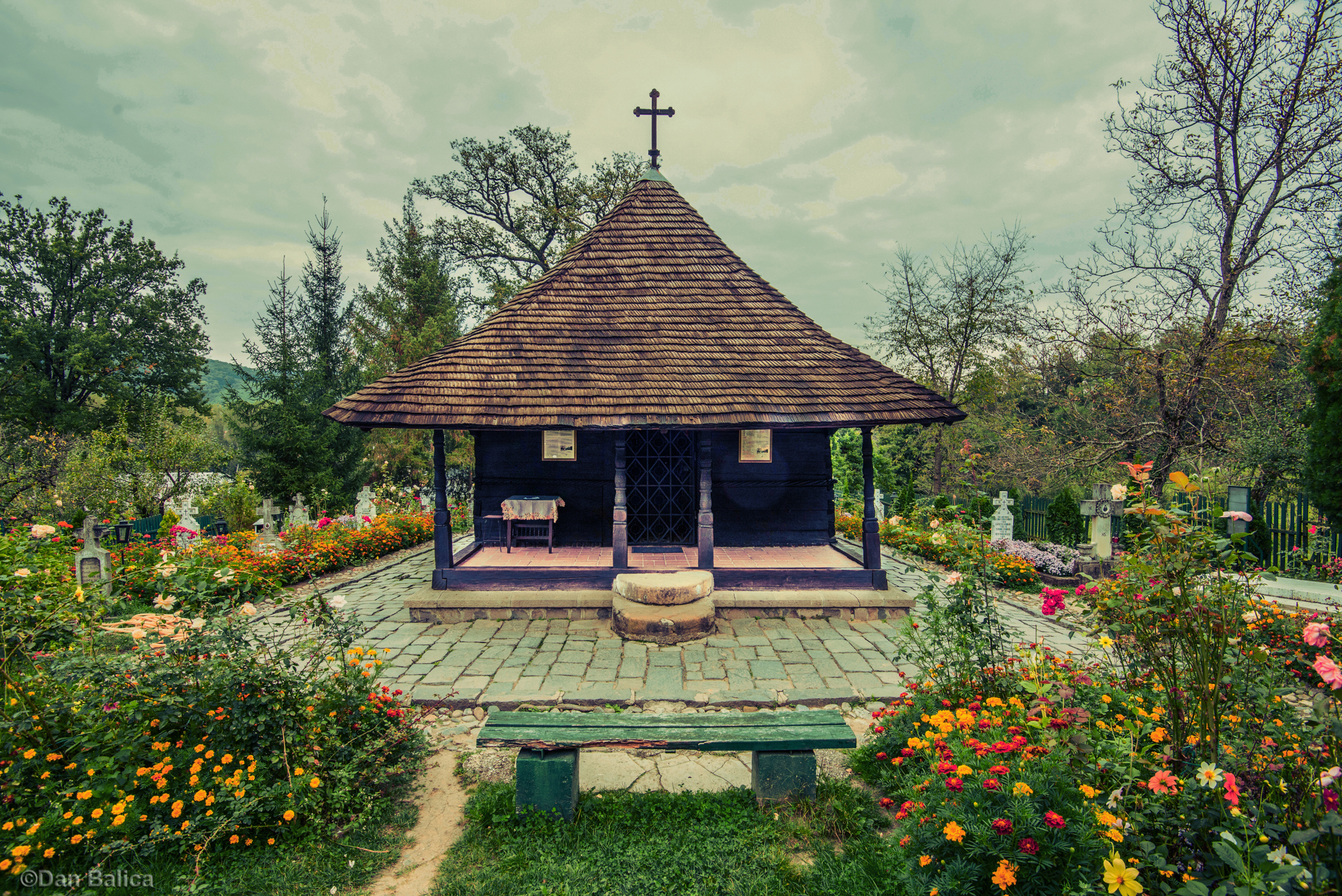 Mănăstirea Dintr-un Lemn din Frâncești, județul Vâlcea