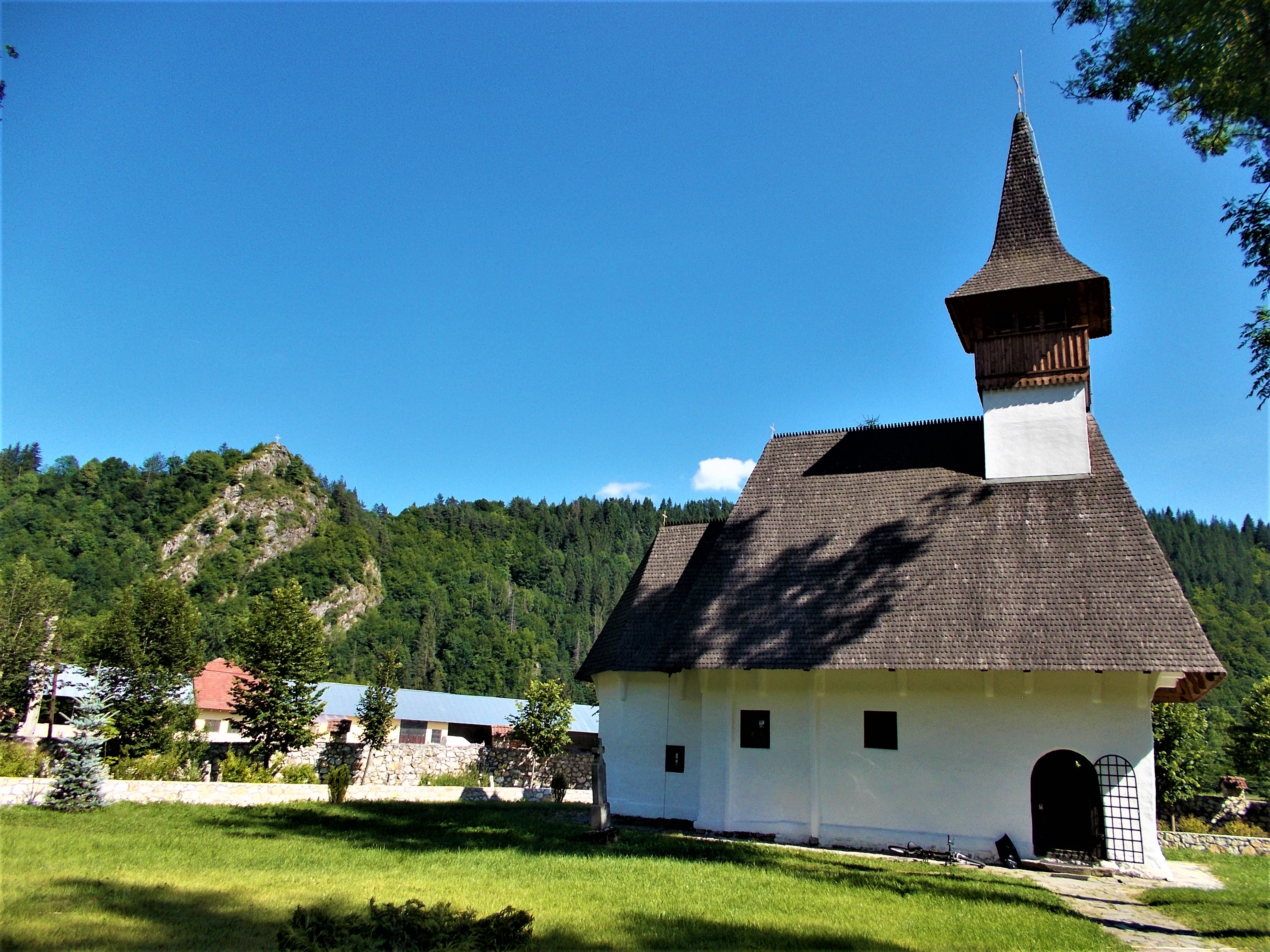 Biserica de lemn Sfântul Nicolae a Mănăstirii Lupșa