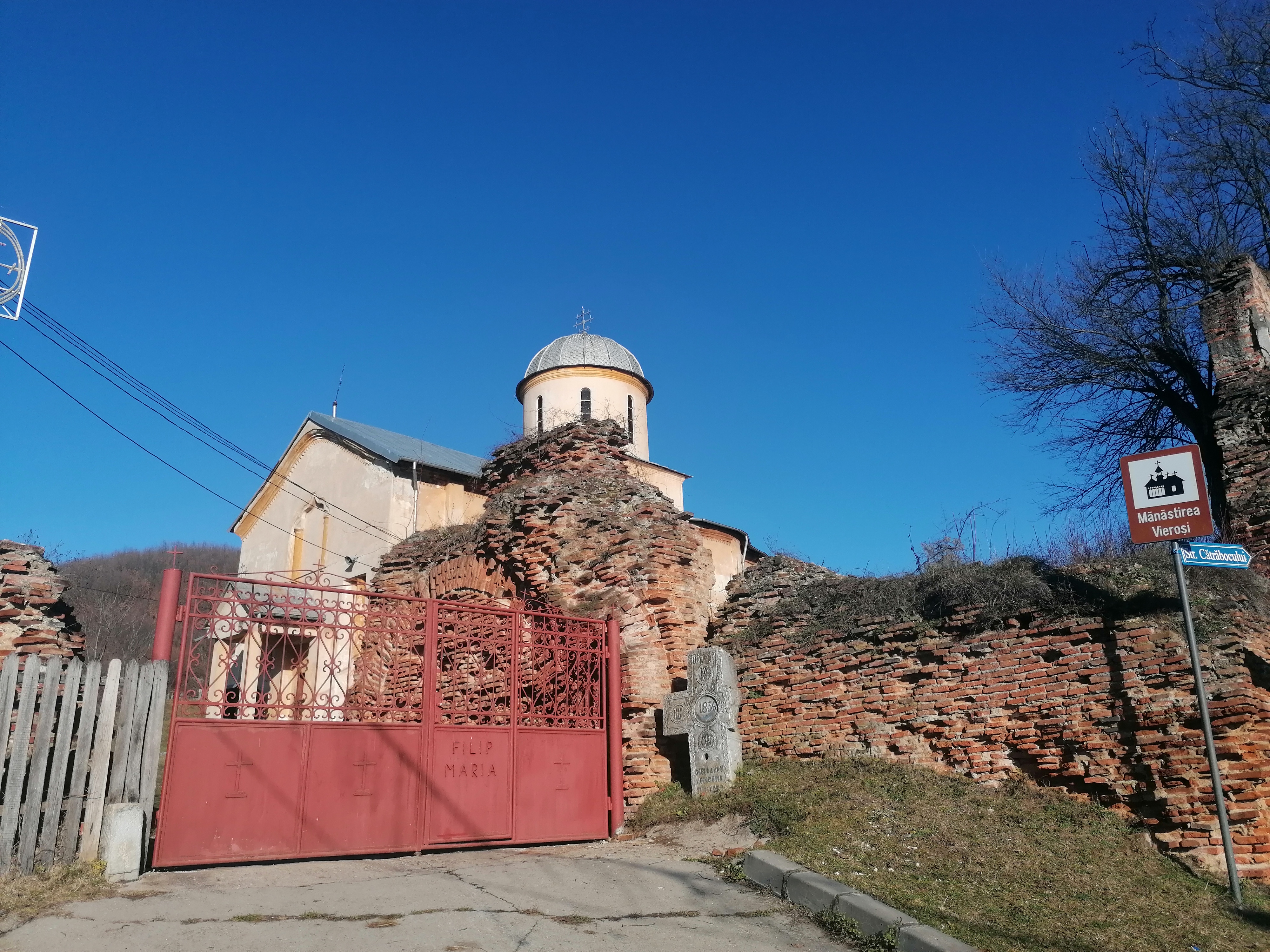 Biserica fostei Mănăstiri Vieroși, vedere exterioară